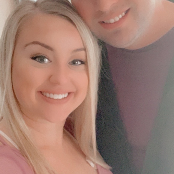 Meet your Posher, Allison - Picture 1 of 1